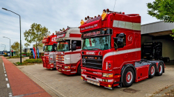 20251019-Tom-Holding-00193